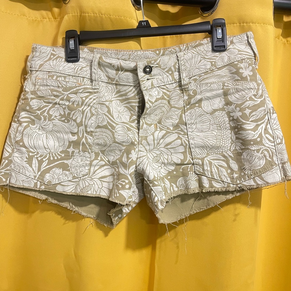 Pilcro Beige Floral Jean Shorts